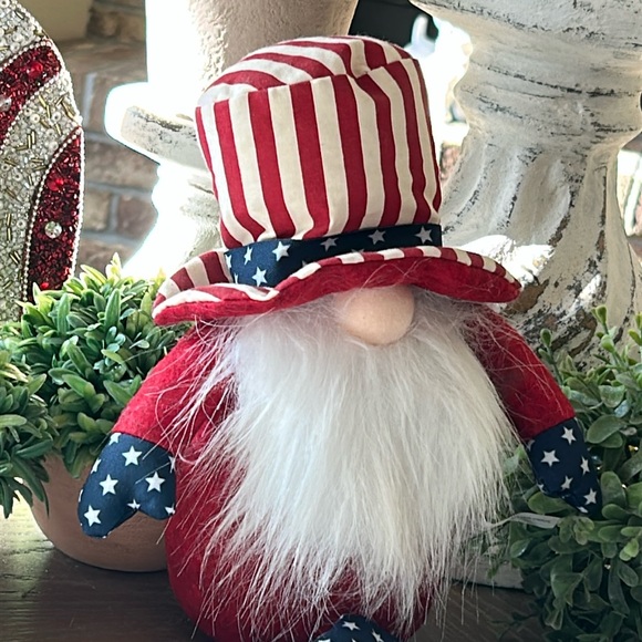 NEW!  Lighted Uncle Sam American Patriotic Stars & Stripes Flag Garden Gnome - Picture 3 of 8